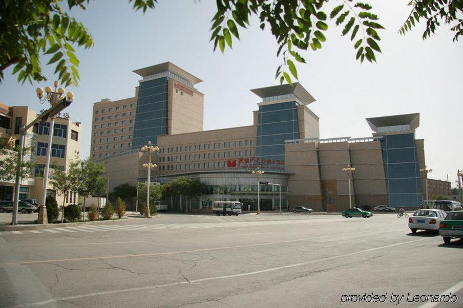 Grand Soluxe Hotel Дунхуан Екстериор снимка