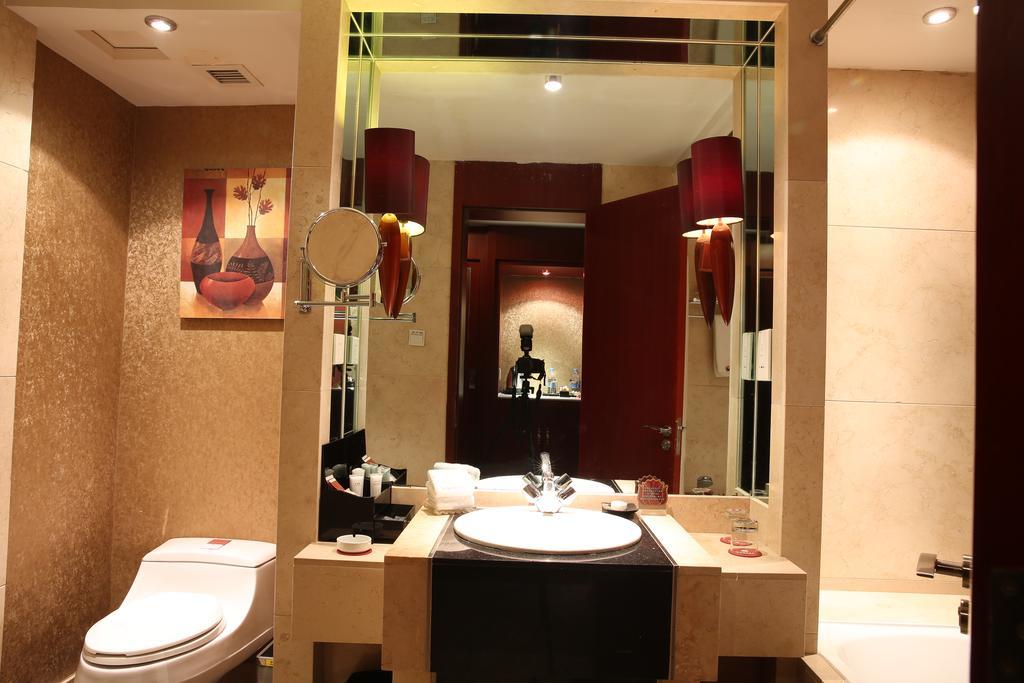 Grand Soluxe Hotel Дунхуан Екстериор снимка