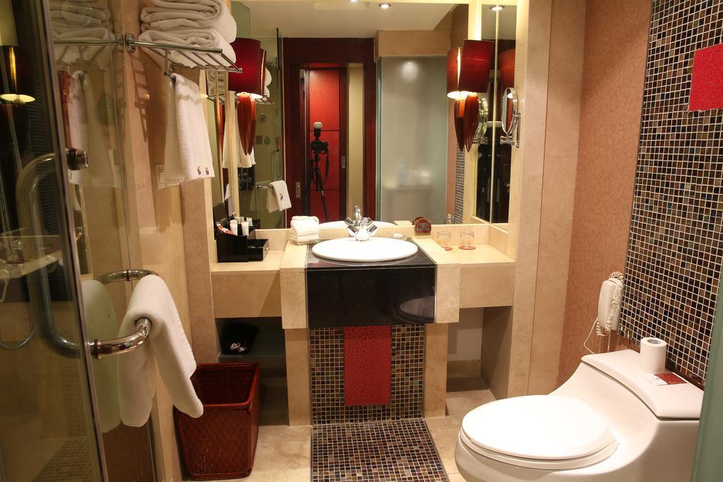 Grand Soluxe Hotel Дунхуан Екстериор снимка