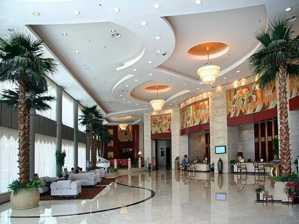 Grand Soluxe Hotel Дунхуан Екстериор снимка