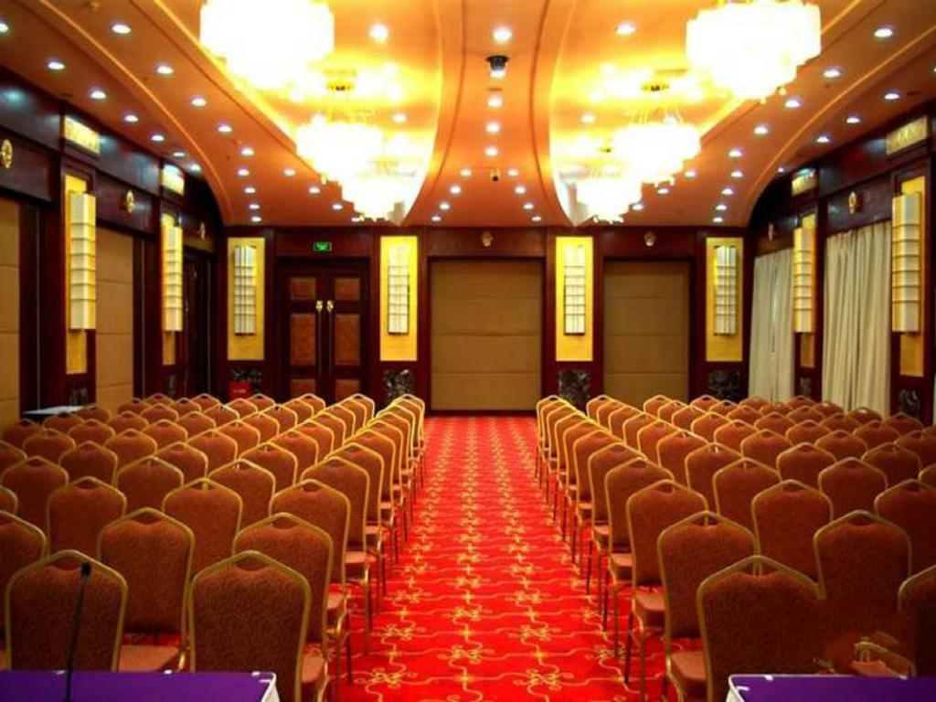 Grand Soluxe Hotel Дунхуан Екстериор снимка
