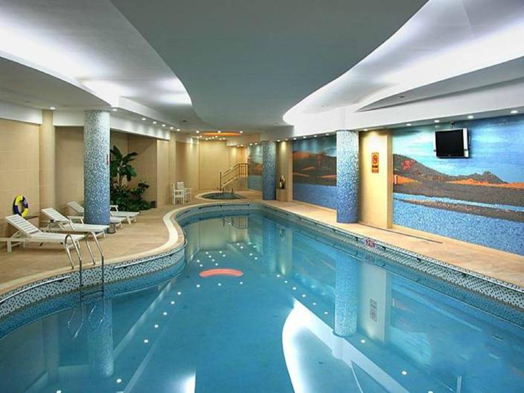 Grand Soluxe Hotel Дунхуан Екстериор снимка